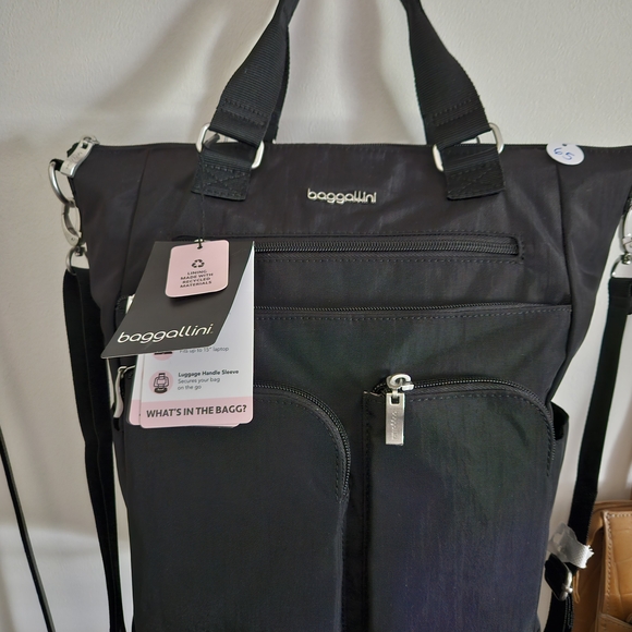 NWT BAGGALLINI ALL In One Tote RFID, Water Resistent, Laptop And Luggage Sleeves - Picture 1 of 14